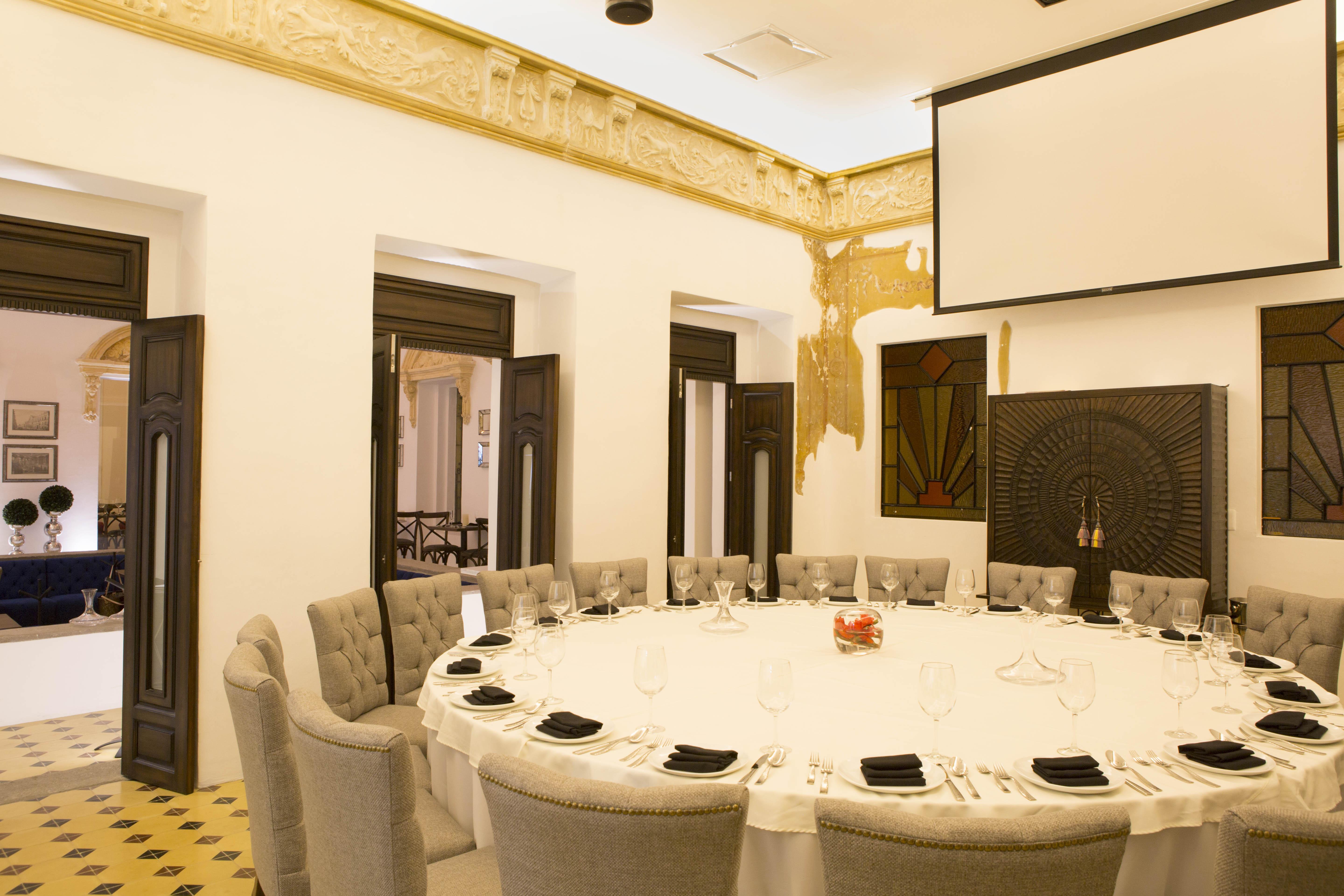 Ikonik Hotel פואבלה מראה חיצוני תמונה